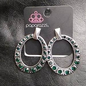 Paparazzi Earrings💚